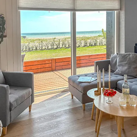 3 Bedroom Amazing In בית נופש Sjolund