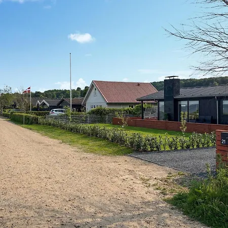 3 Bedroom Amazing In Sjolund