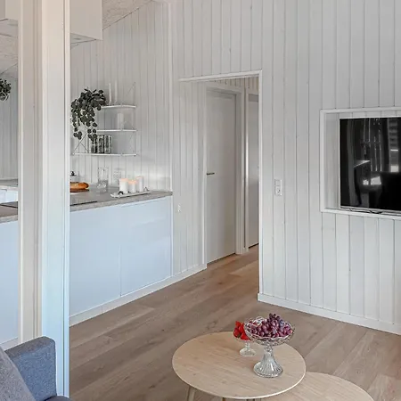 3 Bedroom Amazing In Sjolund