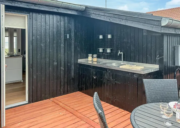 3 Bedroom Amazing In Casa vacanze